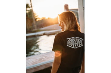 Image of Body Glove Hermosa Badge Short-Sleeved T-Shirt - Black 1ABA6AAF, L, Black, JT25099JRB1721A-1-L