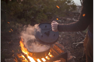 Image of Camp Chef Deluxe Seasoned Cast Iron Dutch Oven, 9.33quart Dutch Oven, Black, DO12