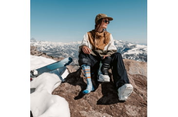Image of Darn Tough Snowscape OTC Lightweight With Cushion - Womens, Bluebird, Small, 8047-BLUEBIRD-S-DARN