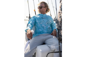 Image of HUK Performance Fishing Airweight Hoodie Kc Printed - Mens