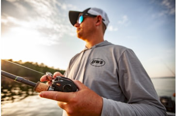 Image of Lew's TP2 Casting Rod, Crankbait Model, 7ft 2in, 1-PC HM45 Graphite Rod w/ Medium  and Moderate, Winn Dri-Tac Split-Grip, SoftTouch Reel Seat, Black/Gray, TP272M-CB2