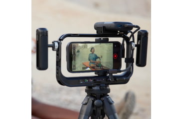 Image of Moment Mobile Supercage w/Integrated USB-C Hub, Aluminum/Rubber, 107-154