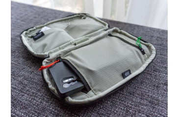 Image of Moment MTW Battery Organizer, Black, 106-145
