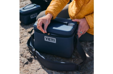 Image of Yeti Daytrip 9L Insulated Box