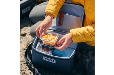 Image of Yeti Daytrip 9L Insulated Box