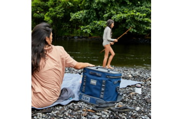 Image of Yeti Yeti Hopper Flip 18 Quart Soft Cooler