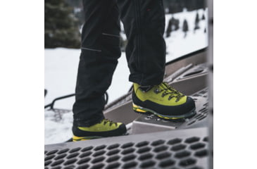 Image of Zamberlan Mountain Lite GTX S3 Boots - Men's,Acid Green,8, 5090AGM-42-8