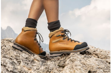 Image of Zamberlan Tofane NW GTX RR Backpacking Shoes - Womens, PFAS-Free, Waxed Camel, 8.5, 1025ZCMW-40.5-8.5