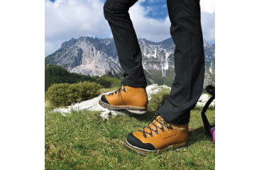Image of Zamberlan Tofane NW GTX RR Backpacking Shoes - Womens, PFAS-Free, Waxed Camel, 8.5, 1025ZCMW-40.5-8.5