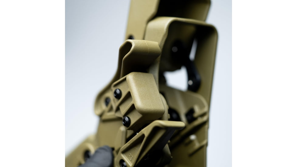 Alien Gear Holsters Rapid Force Polymer Level III OWB Belt Duty Holster, Sig P320 Full Size 9mm/.40 cal/M17/XFull, Sig P320 Compact/Carry 9 mm/.40 cal/M18/XCarry, Right Hand, Matte Black, No Light, R3-M-0691-BK-RH-L0-A0-B