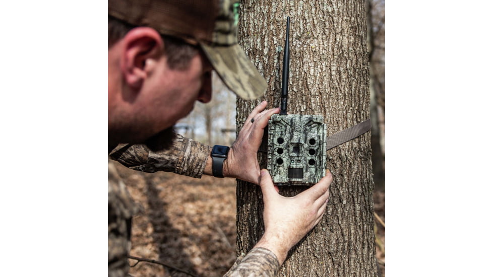 Bushnell CelluCore 30mp AT&amp;T No Glow Treebark Trail Cam, Camo, Box, 119902A