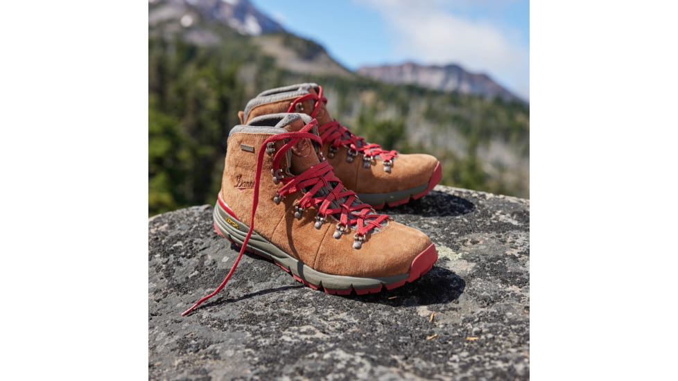 Danner Mountain 600 4.5in Hiking Boot - Mens, Brown/Red, Medium, 7.5, 62241-D-7.5