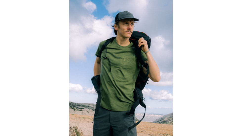 Icebreaker Merino 150 Tech Lite SS T-Shirt Hike Naturally - Mens, Sphagnum, Small, IB0A576B0BDS
