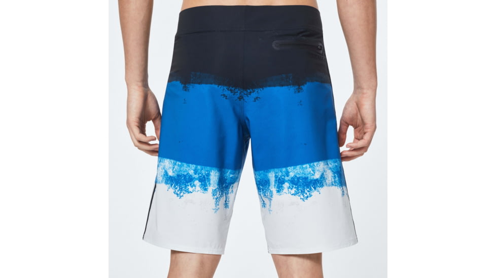 Oakley Color Block Shade Boardshort 21 - Mens, Uniform Blue, 38, FOA400110-6UN-38