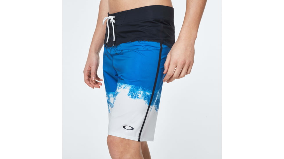Oakley Color Block Shade Boardshort 21 - Mens, Uniform Blue, 38, FOA400110-6UN-38