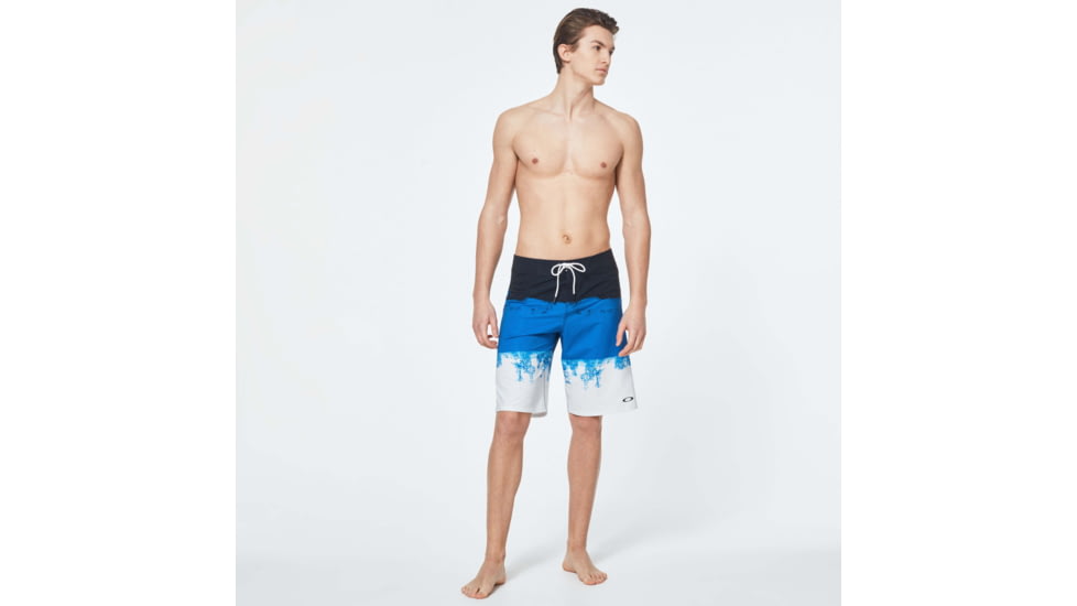 Oakley Color Block Shade Boardshort 21 - Mens, Uniform Blue, 38, FOA400110-6UN-38