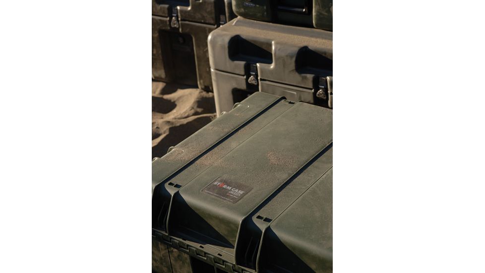 Pelican Storm Cases iM3075 Waterproof Storm Case, Wheels, Black, Cubed Foam 00001