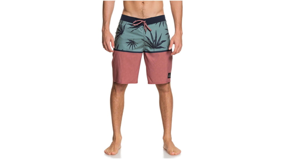 Quiksilver Highline Division 20 Boardshorts - Mens, Apple, 32, EQYBS04302-CPH6-32