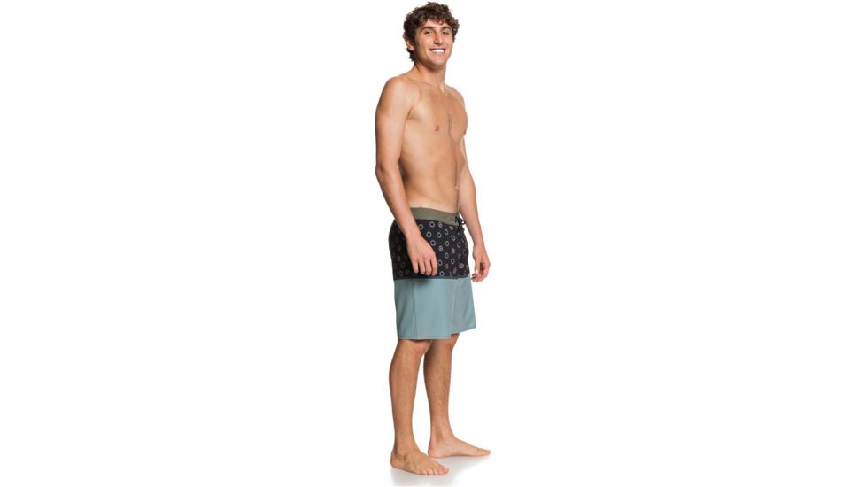 Quiksilver Highline Division 20 Boardshorts - Mens, Kalamata, 32, EQYBS04302-GZH6-32