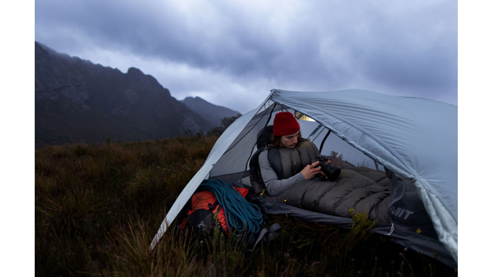 Sea to Summit Spark Pro Down 30F/-1C Sleeping Bag, Regular, Beluga Black, Regular, S2151